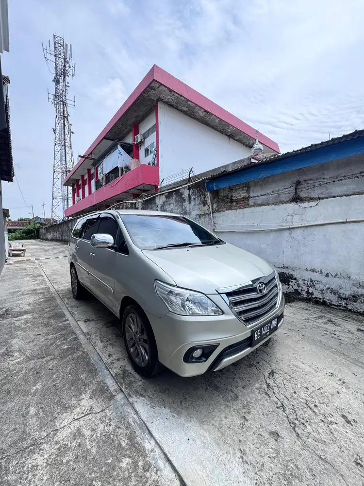 Toyota Kijang Innova 2014 Bensin