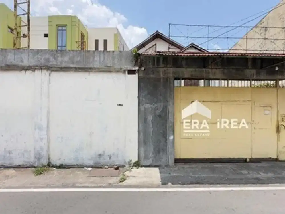 RUMAH DAN RUANG USAHA DIJUAL DI SOLO KOTA DEKAT STASIUN BALAPAN, TERMINAL TIRTONADI