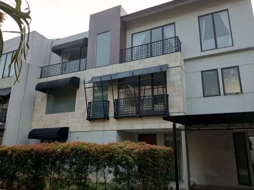 Di Jual Rumah Strategis di Kebagusan