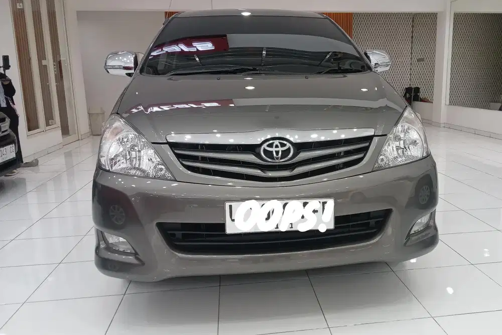 Toyota Kijang Innova 2011 Bensin