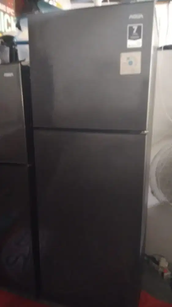 Dijual Kulkas 2 Pintu Aqua
