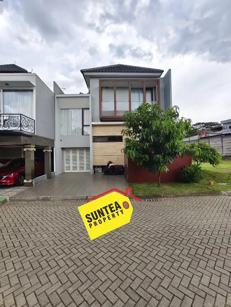 HOT SALE!!!RUMAH MEWAH BESAR SIAP HUNI LOKASI STRATEGIS AMAN NYAMAN