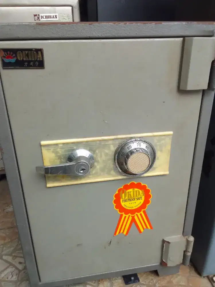 Jual murah Brankas untuk keamanan dokumen penting anda