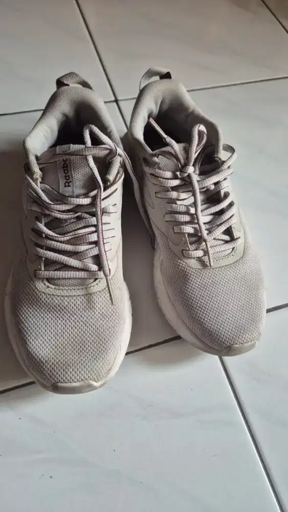 Jual sepatu reebok sneaker