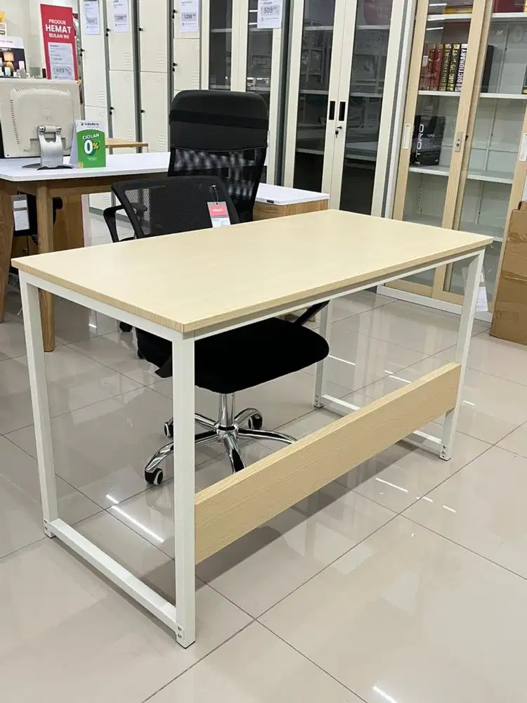 Meja besi selma informa