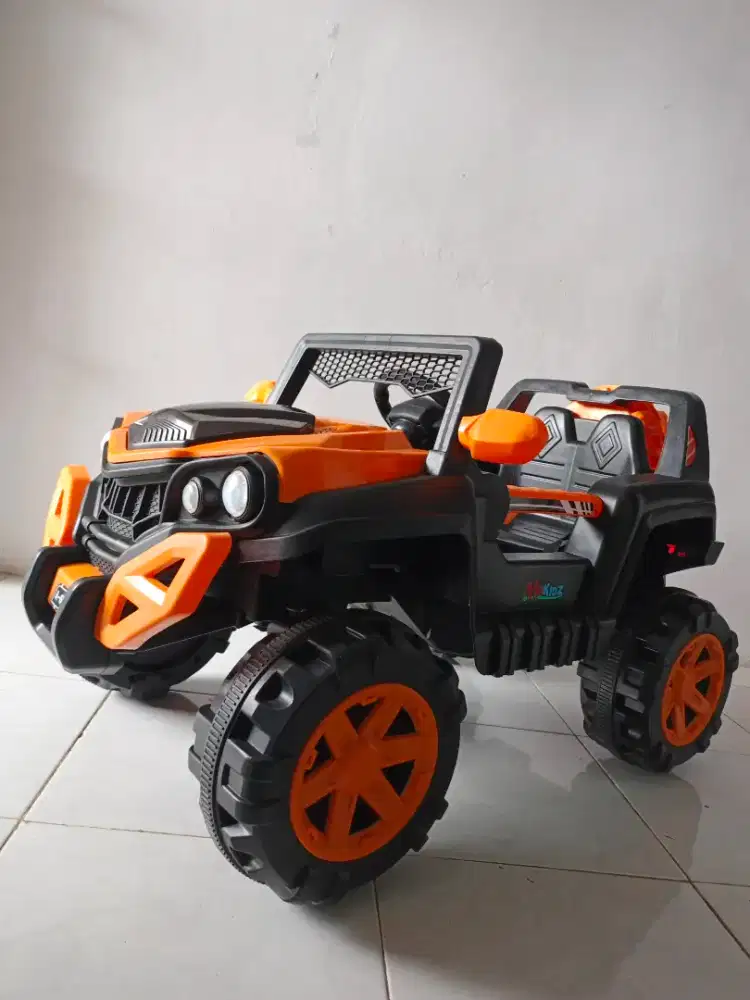 Mobil Remote Control 95% Bagus