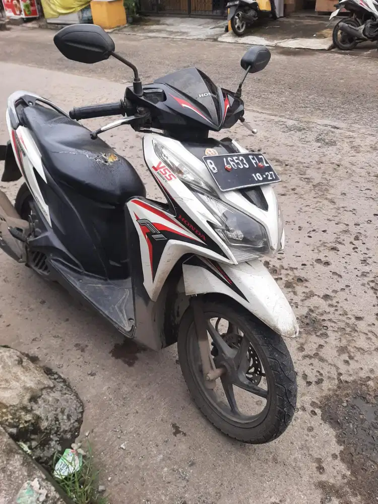 Honda Vario Old 125 2014 KZR ss lengkap mesin bagus plat Bekasi Kab