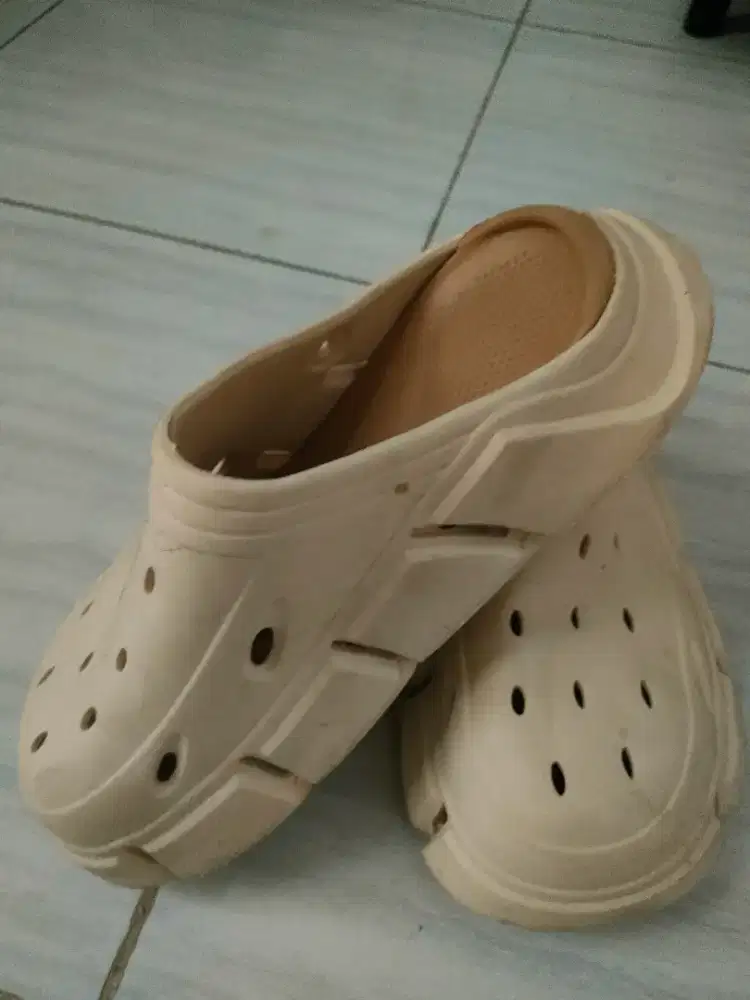 SANDAL CROCS PRIA DAN WANITA