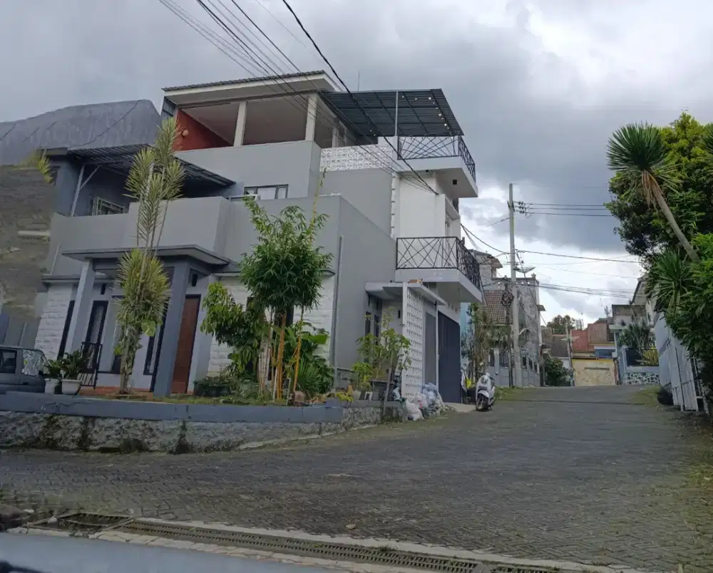 Rumah Pusat kota Batu