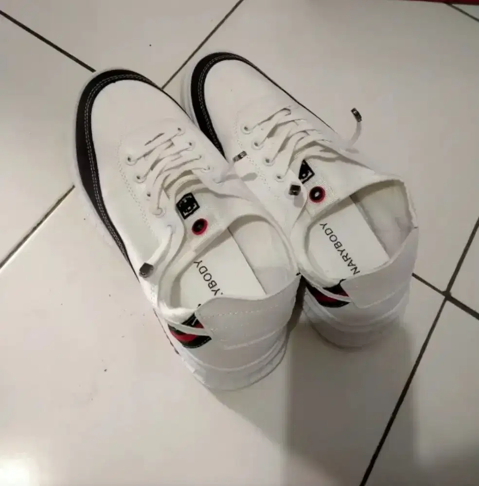 Sepatu Kasual Sneakers Pria/Wanita