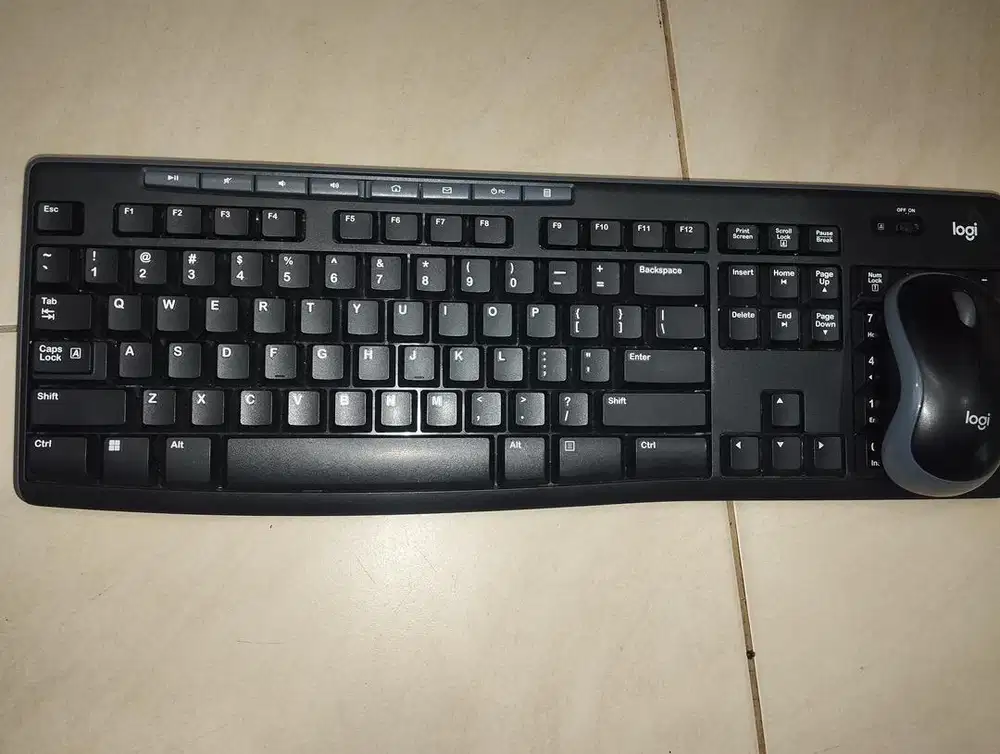 Keyboard dan Mouse Logi