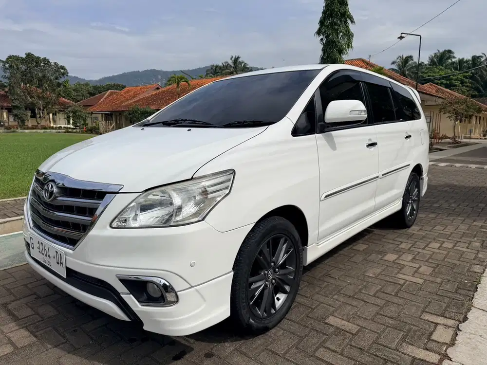 Toyota Kijang Innova 2015 Bensin