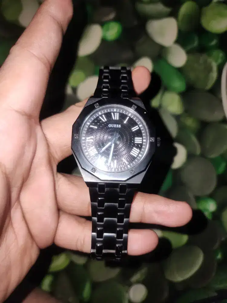 Jam guess bekas,lecet pemakaian