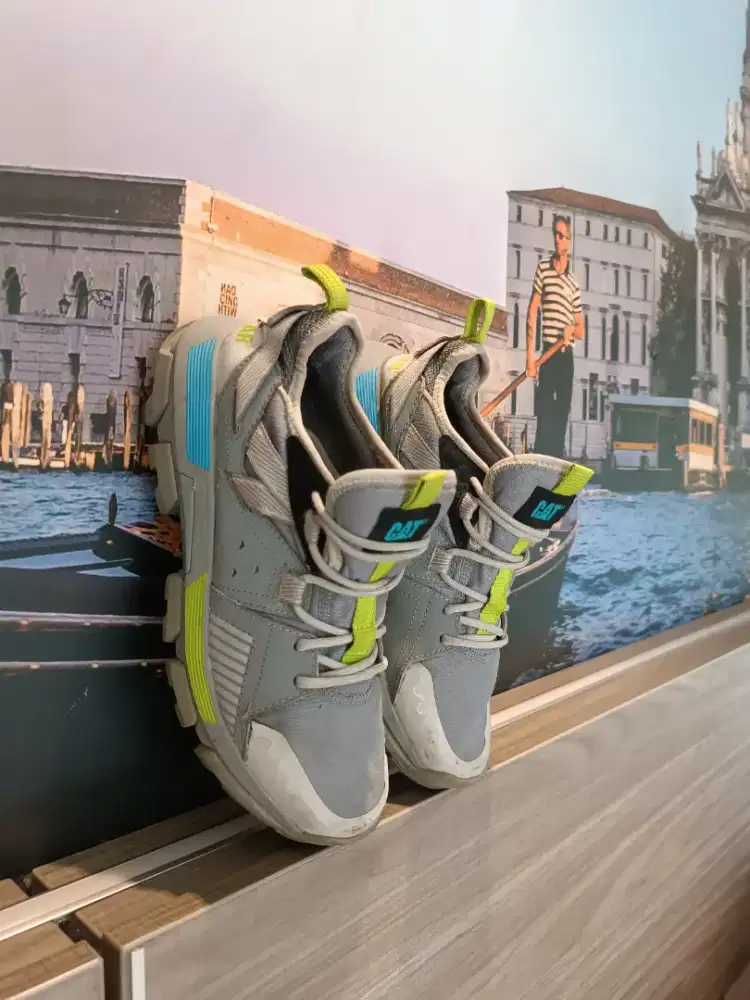 Sepatu Running Mewah Pria