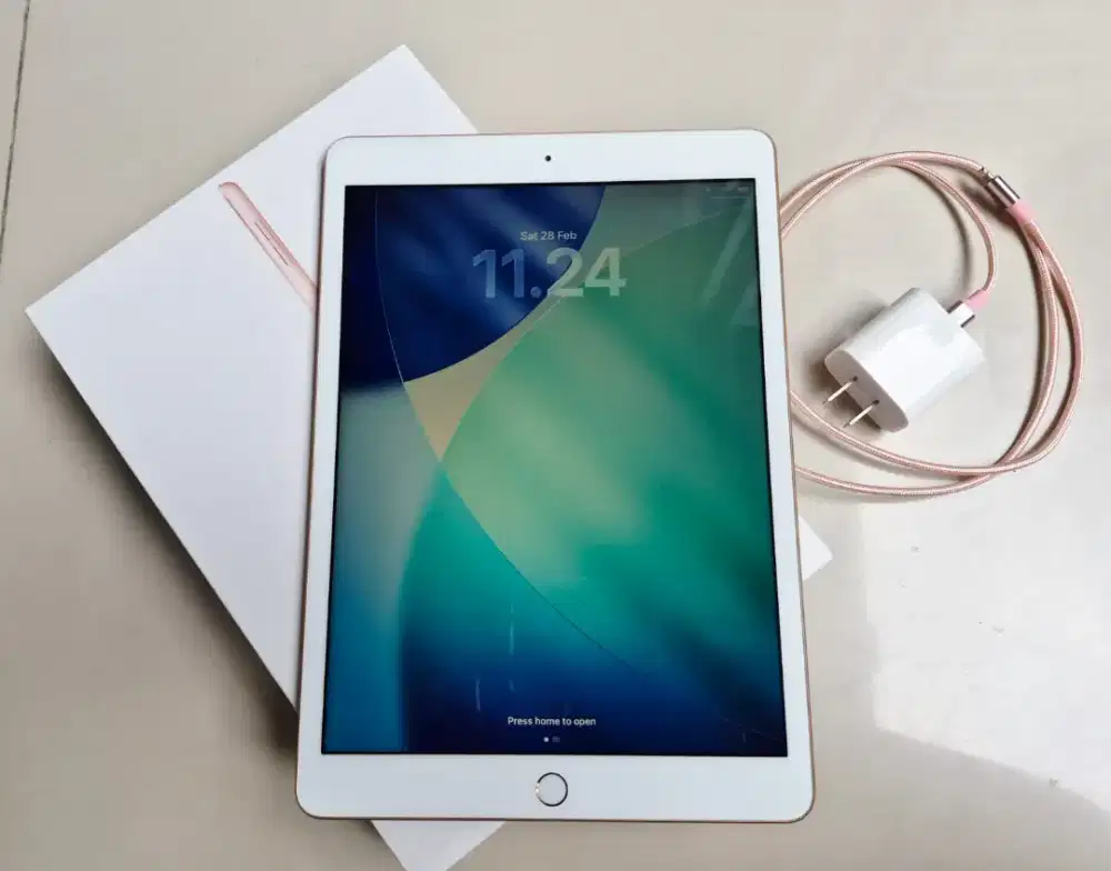 Ipad 8 10.2 inch 32GB iPadOS 26.3 Rosegold Wifi Only Second