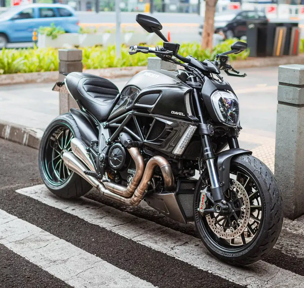Ducati Diavel Black 2014 FP with New Headlamp Xdiavel 1260