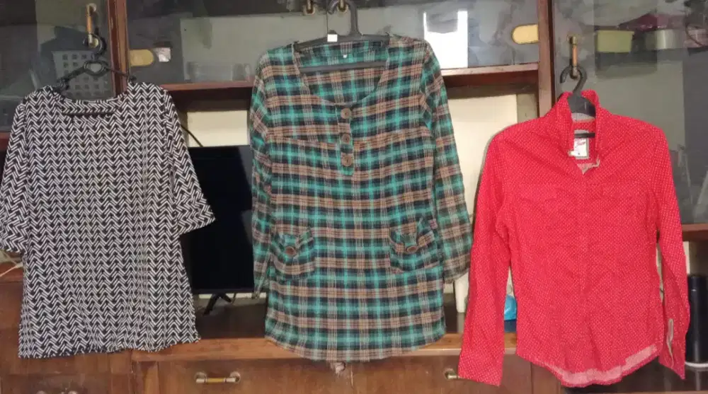 Kemeja atasan wanita