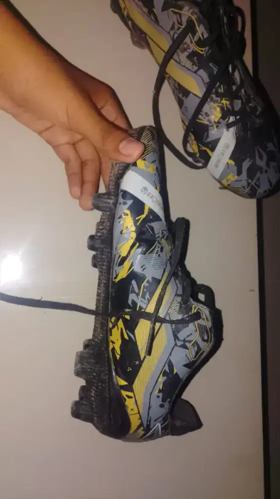 sepatu bola milss UK 39