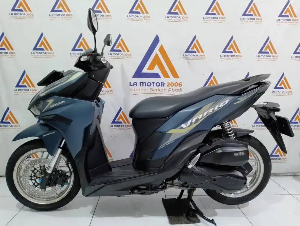 DP1,5JT AJA HONDA VARIO 125 CBS ISS THN (TT/CASH/KREDIT)