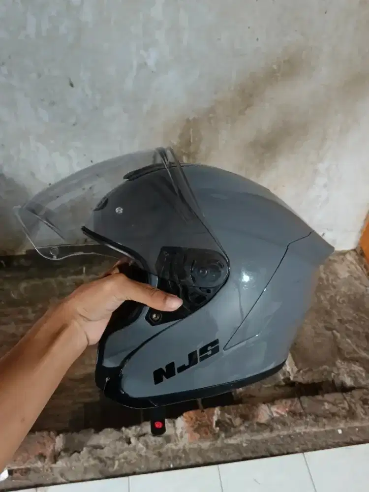 Helm NJS KAIROZ-GREY GLOSY (bekas)