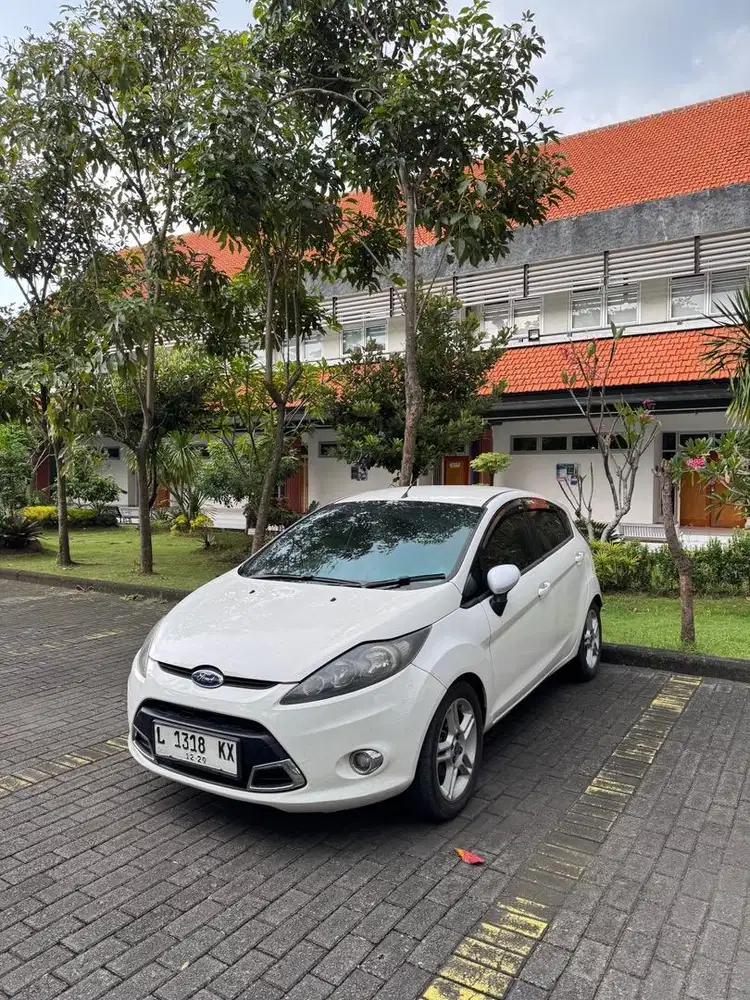 Ford Fiesta S 1.6L 2012