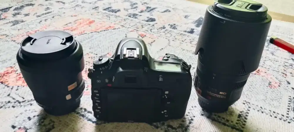 Paket kamera dan lensa