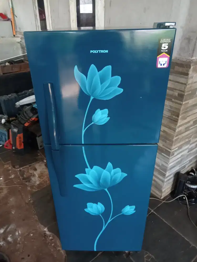 Kulkas Polytron 2 pintu