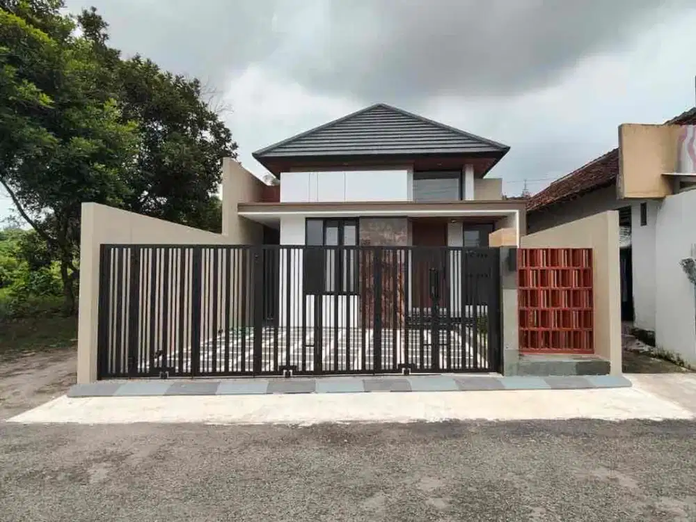 Dijual Rumah Modern Tropis, Besar dan Mewah Kalan Kaliurang KM 10