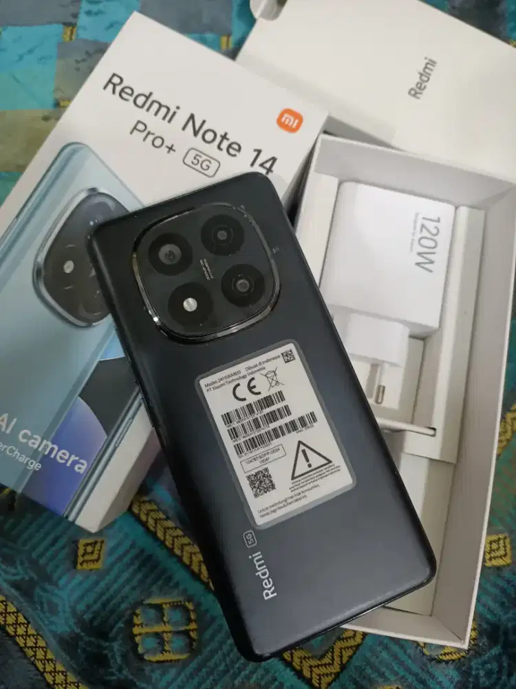 Redmi note 14 pro+ 5G 8/256gb
Mulus Fullset 
Layar lengkung