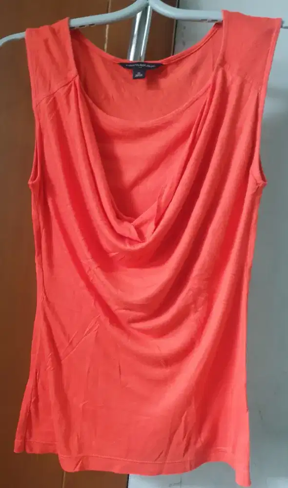 Atasan modis Banana Republic