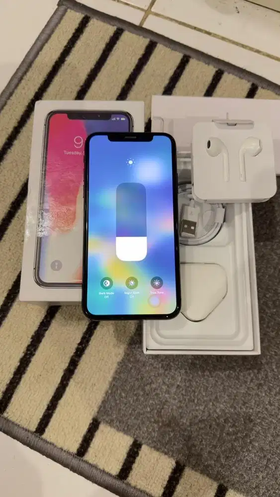 Iphone X Grey 256GB Teregister Lengkap Mulus