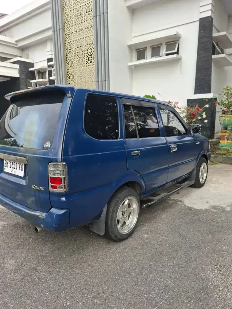 Dijual Mobil LGX th 1997 (Mobil Pribadi)