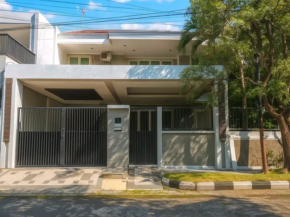 Rumah Sutorejo Prima Indah Strategis • Siap Huni • Carport