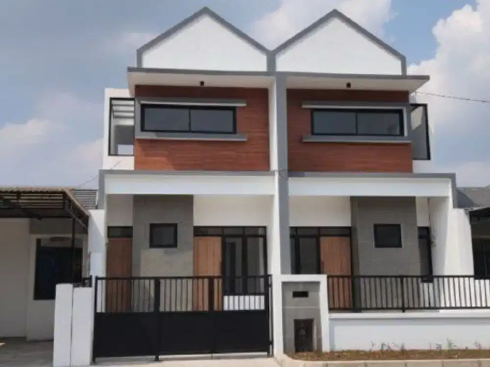 Rumah Tenggilis Surabaya STRATEGIS CARPORT