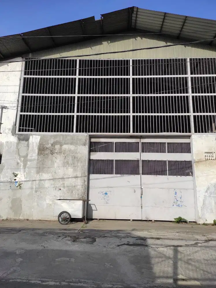 Disewakan gudang lokasi sangat strategis di kawasan pergudangan area P