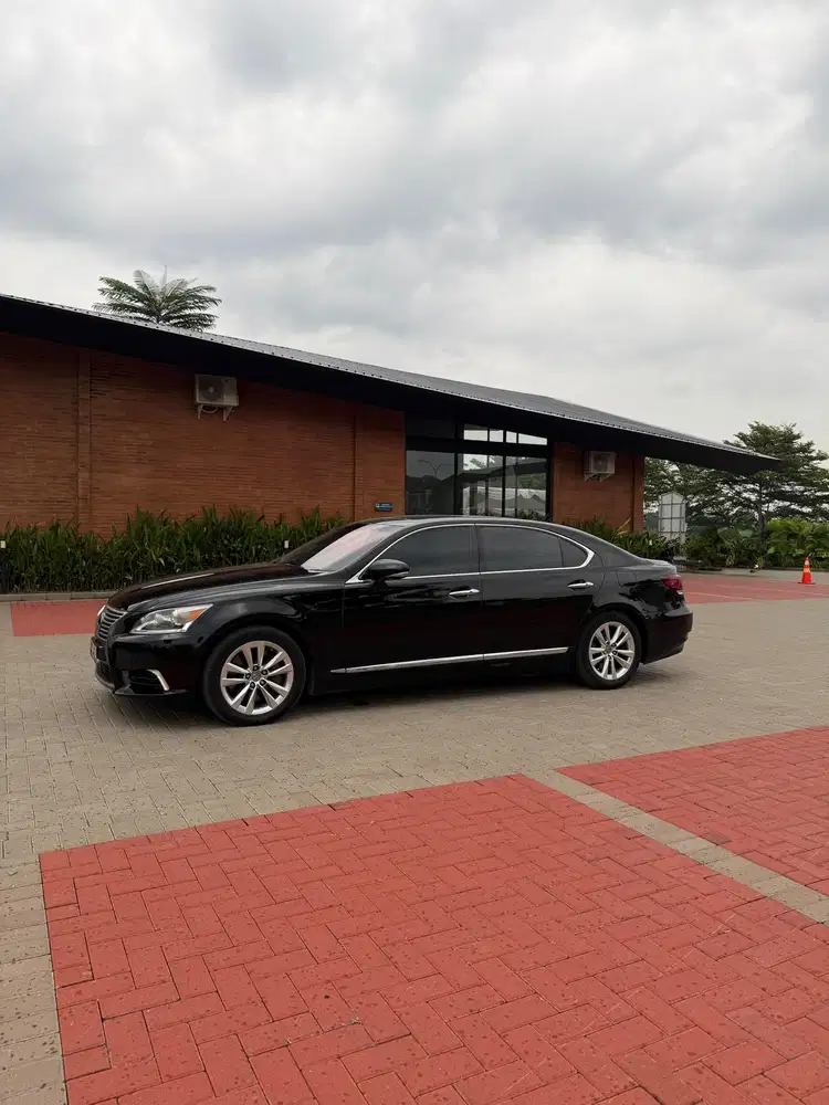 330 Jt!!! Lexus LS460L CBU 2013, 2on2, Black Interior !!