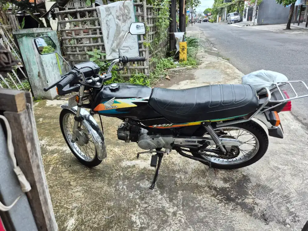 Honda win 2002 full original plat aa merah