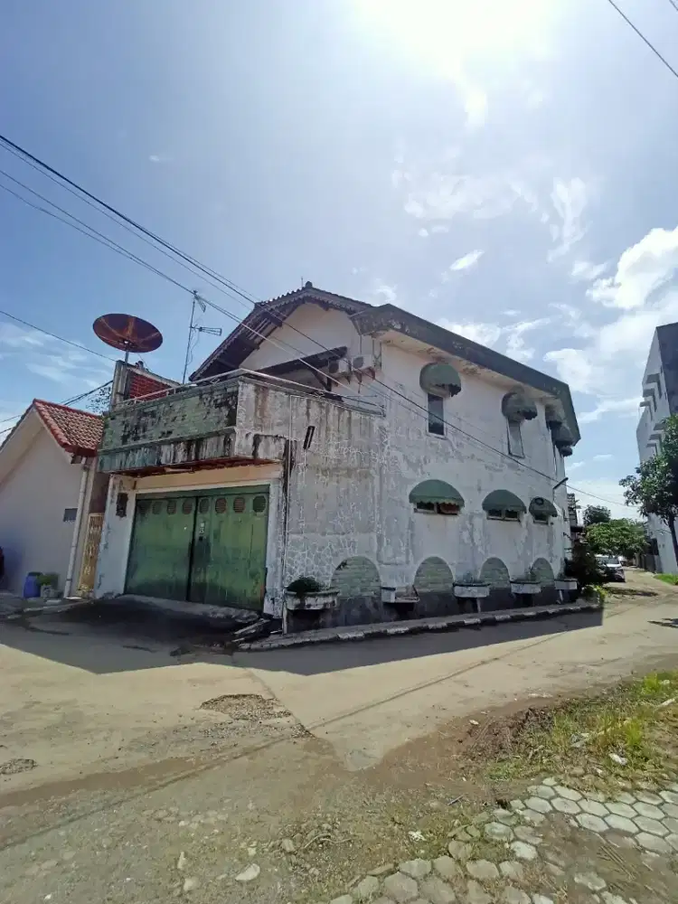 Rumah 2 Lantai posisi hook dekat masjid