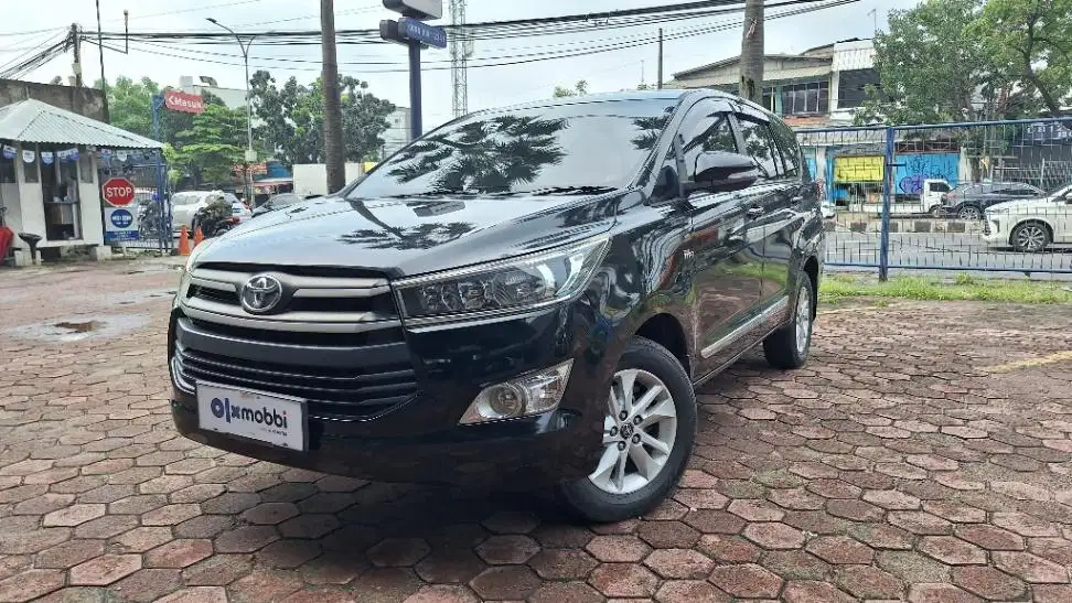 LOW DP Toyota Kijang Innova 2.0 G Bensin-AT 2017 SMA