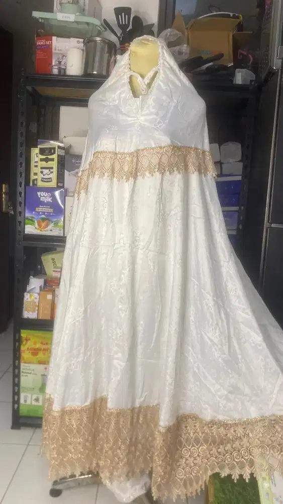 MUKENA SEMI SUTRA RENDA