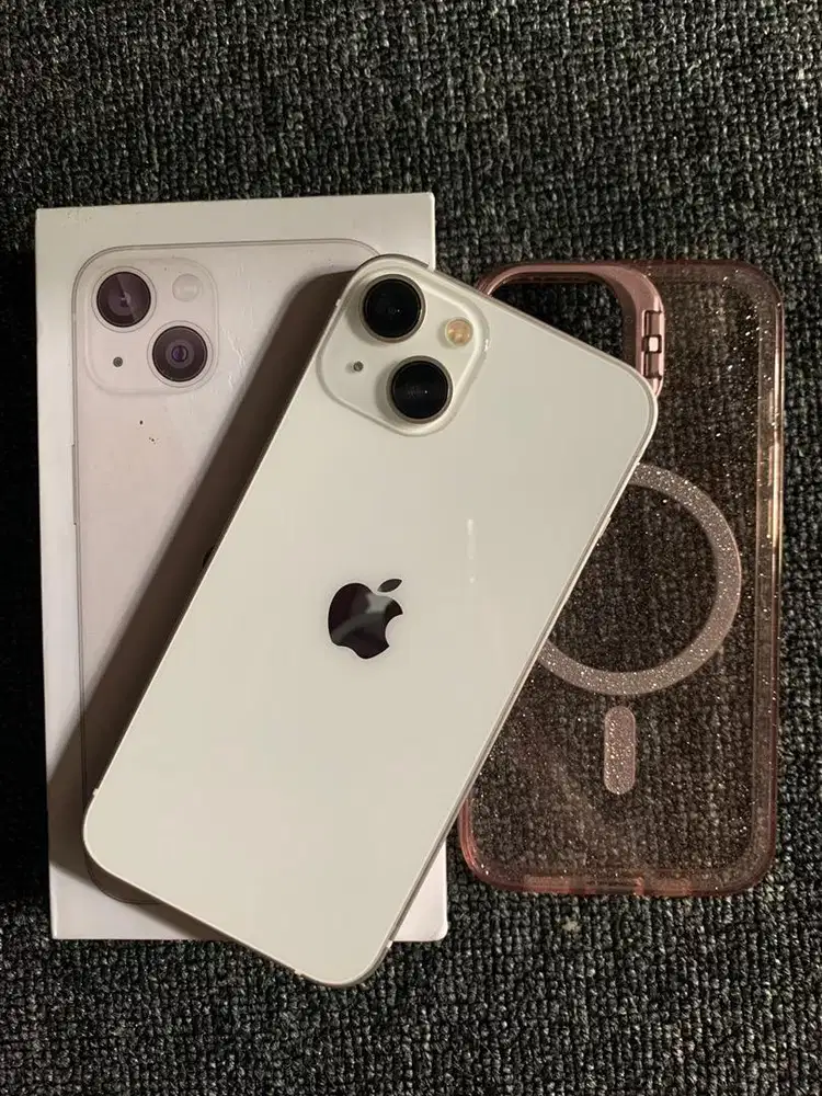 iPhone 13 128Gb Fullset Mulus All Operator Bekas Pemakaian Cewe