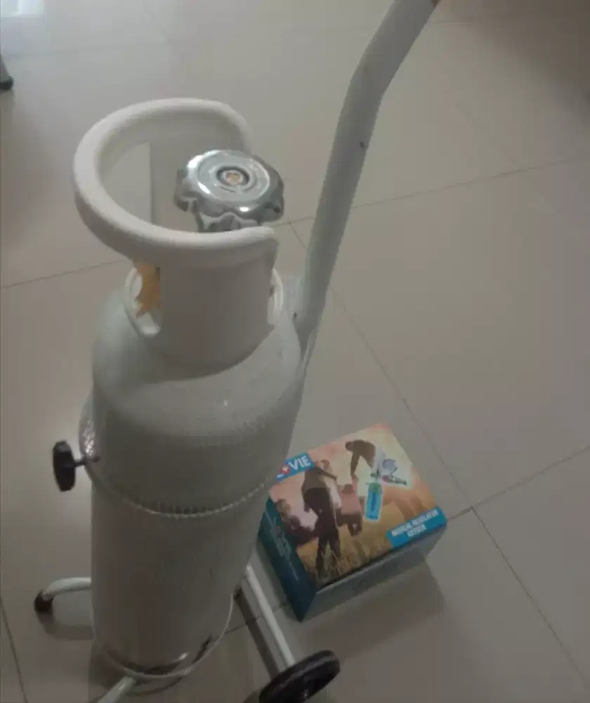 Tabung oksigen + regulator
