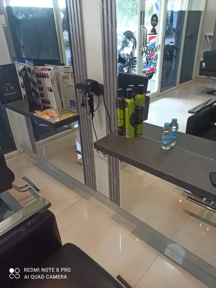LOWONGAN KASIR SALON & BARBERSHOP