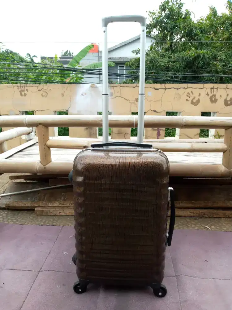 LEGEND WALKER Made in Japan size cabin 21 inch