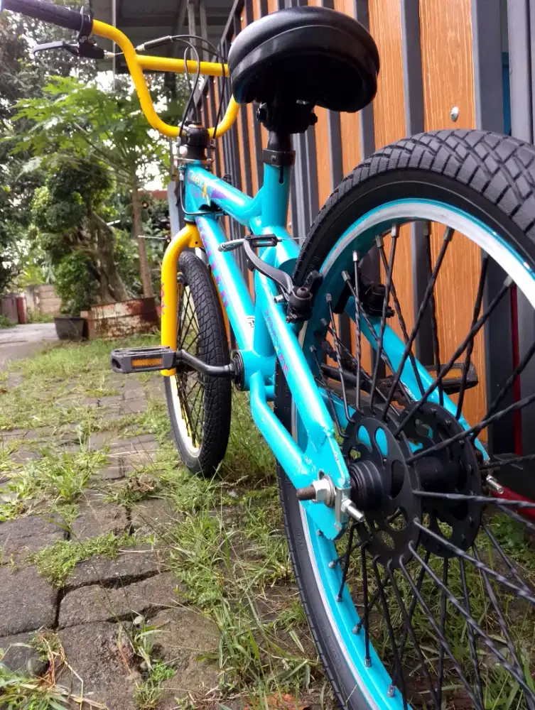 BMX United Jumper X ORI = Yellow+Turquoise blue = Size 20.