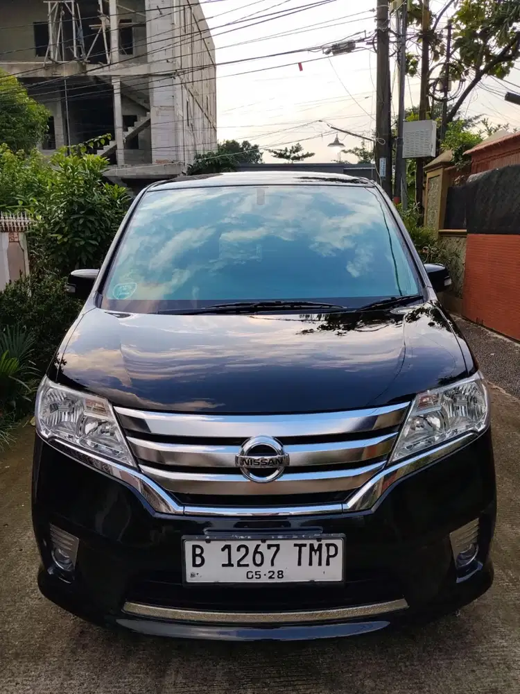 Nissan Serena HWS 2014 Low KM Cat Orisinil AC Dingin