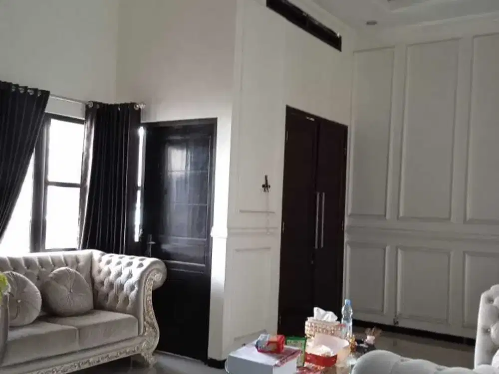 Rumah bagus mewah Furnish western Regency Raya Sememi benowo manukan