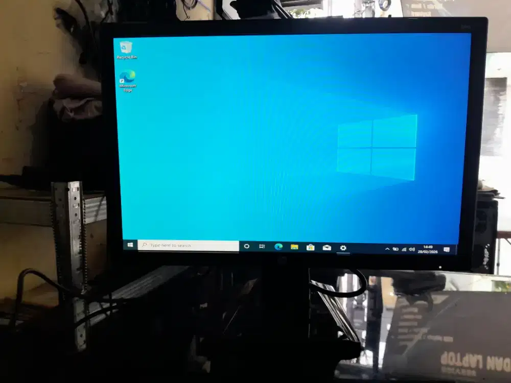 MONITOR COMPUTER MEREK HP SERI  20 KD