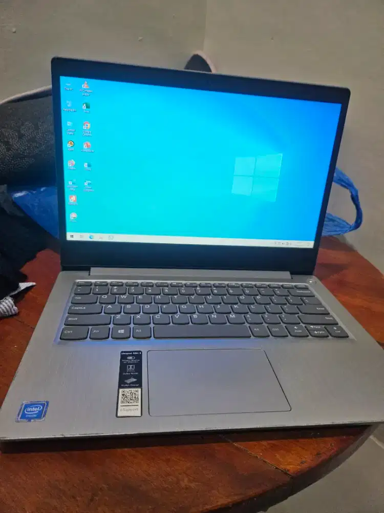 Laptop lenovo idepad slim 1