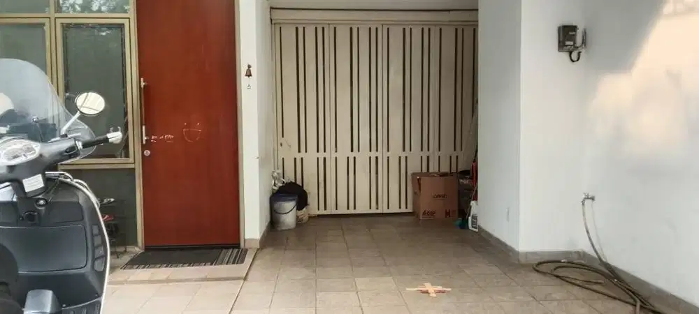 RUMAH PONDOK INDAH JALAN KAKI KE PIM - SEMI FURNISHED